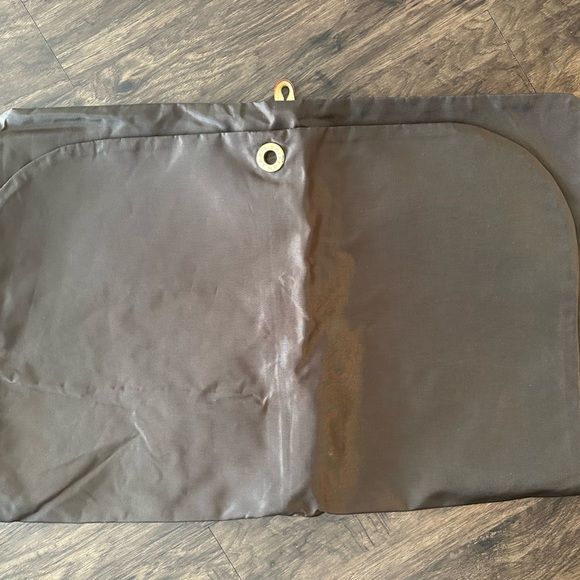 Louis Vuitton garment cover bag. Never used as such very clean inside and out. - Picture 6 of 13